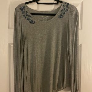 Long-sleeve Top (Grey& embroidered)